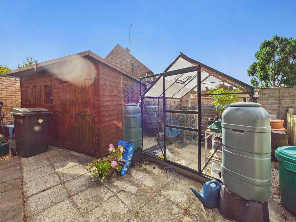 CAM05192G0-PR0129-STILL032