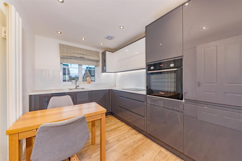 25 Gullane Place Dundee-4.JPG