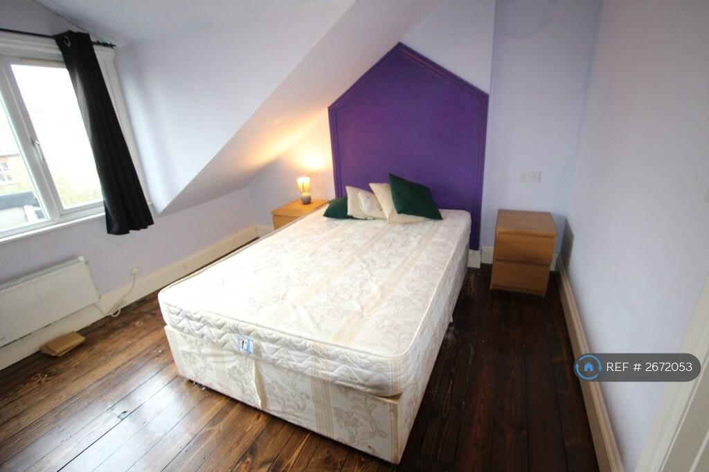 Double Bed