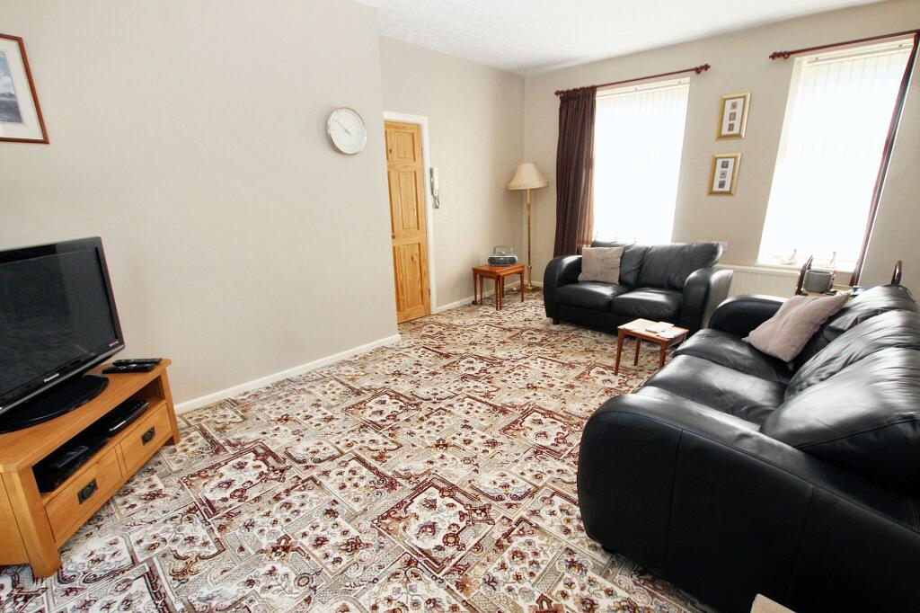 Lounge / Diner (with door leading onto balcony)