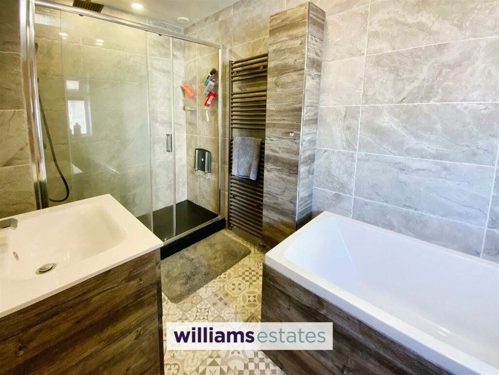 master en-suite