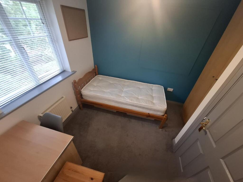 Bedroom 4.jpg