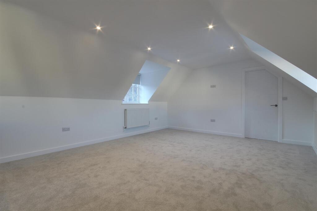 Living room 3.jpg