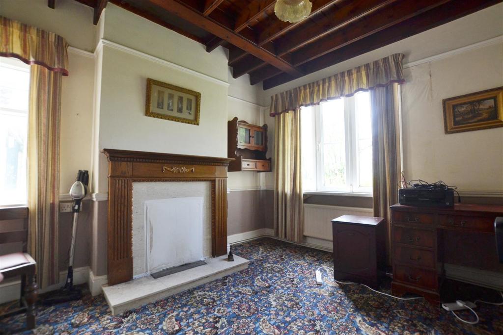 dining room.JPG