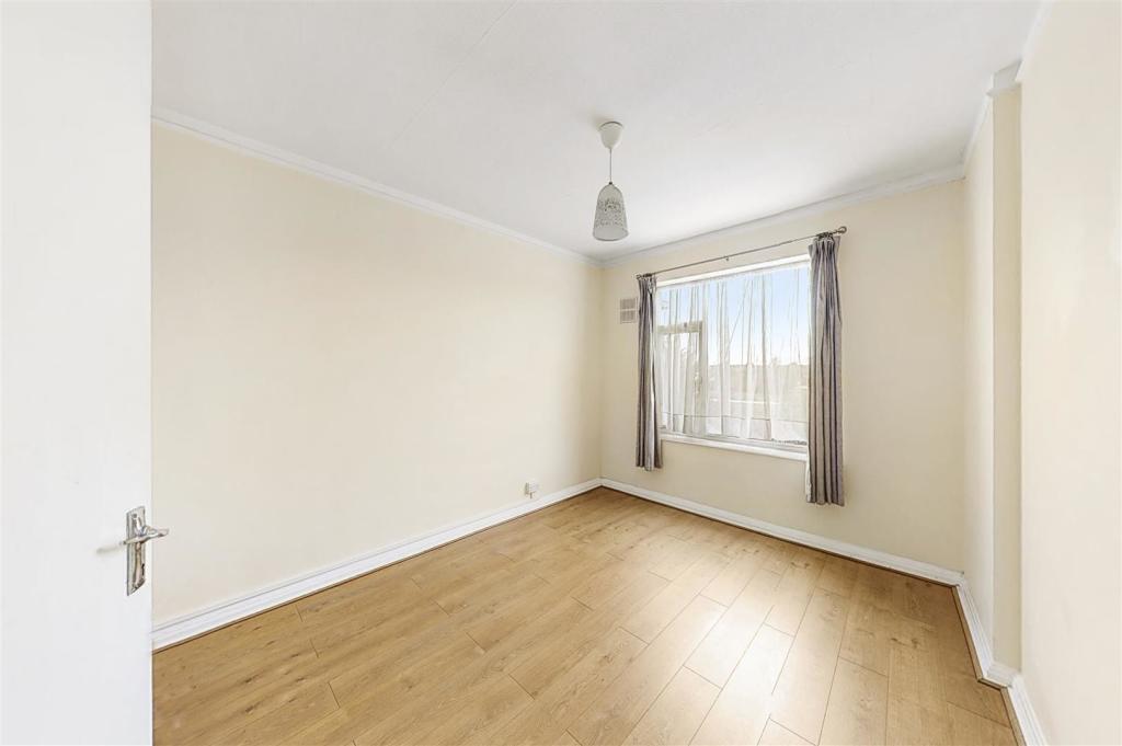 Flat 11, Vale Court - YGwTs6AobRa6qRfuG50m.jpg
