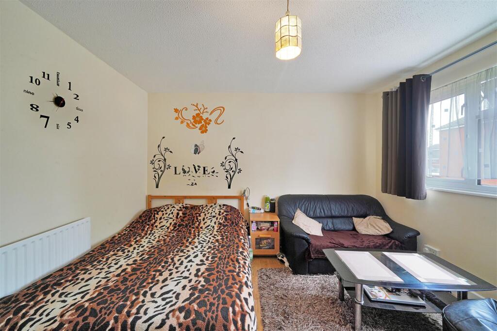 2 Dimmock Drive - 3hXcWHZgLvPZ3siNdLIK.jpg