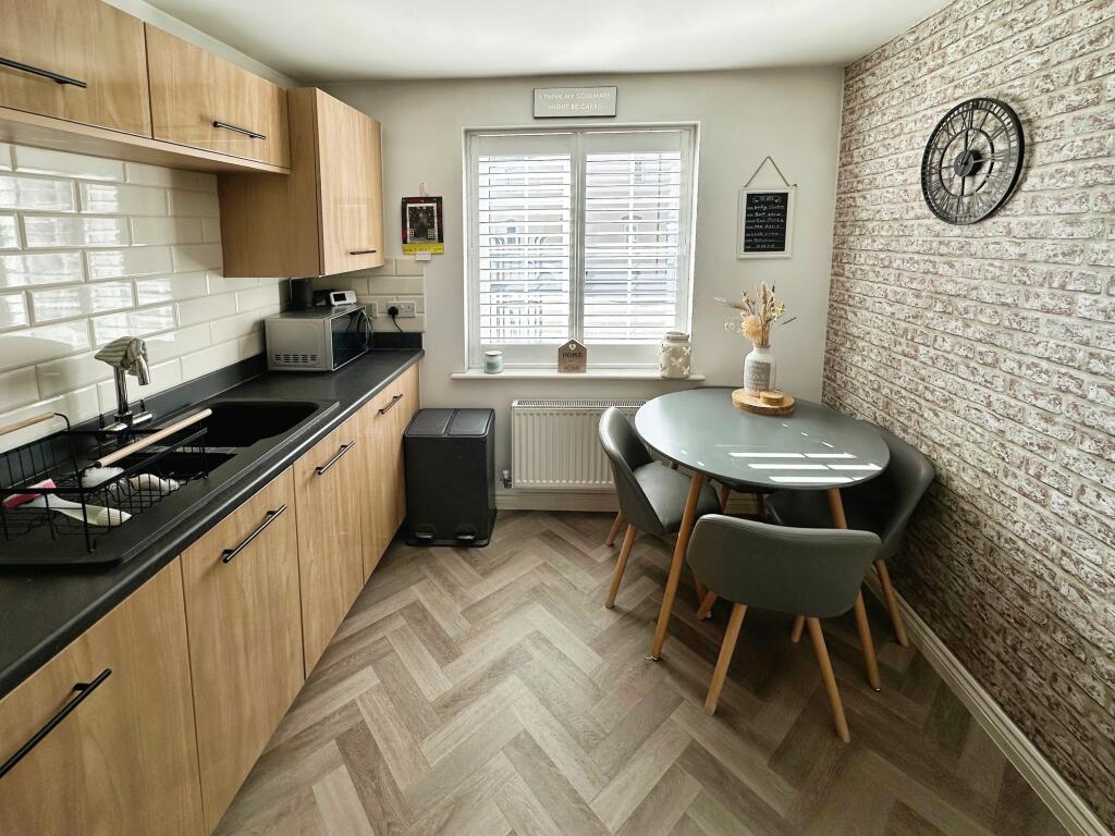 Breakfast/Kitchen