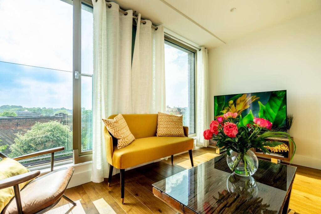 Ryedale House-2 (003).jpg