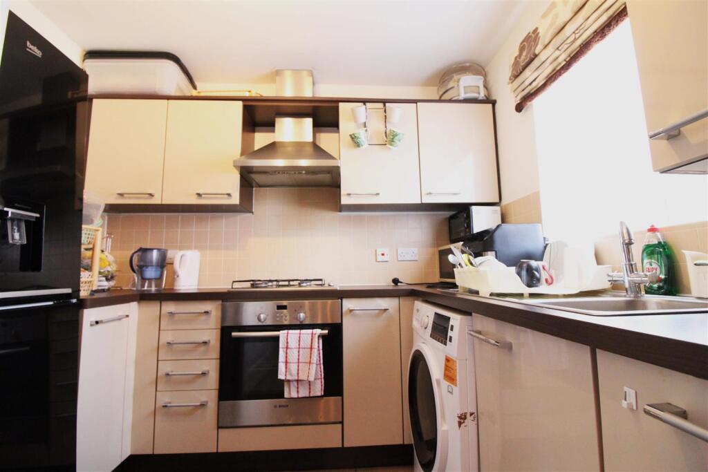 Kitchen edit.jpg