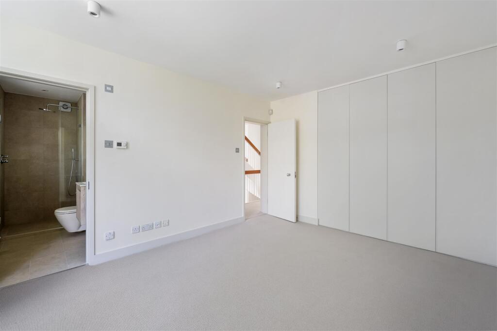 27 Elsworthy Road NW3 3BT-No Watermark-14.jpg