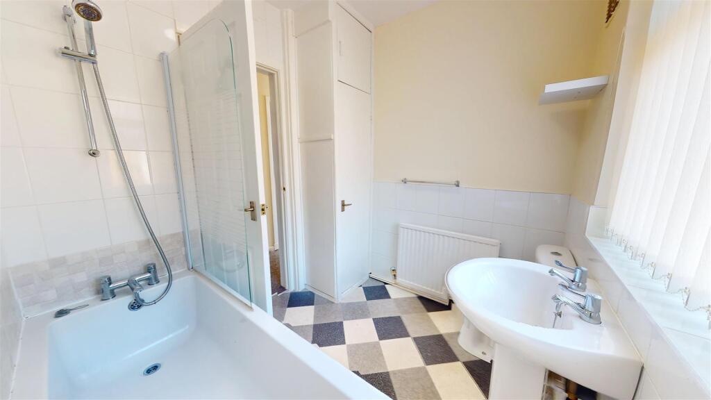 Irvin Avenue Bathroom