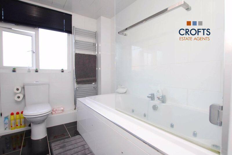 Family Bathroom view 2