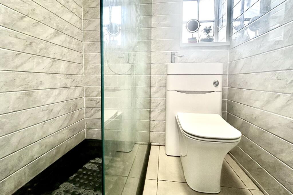 En-suite One