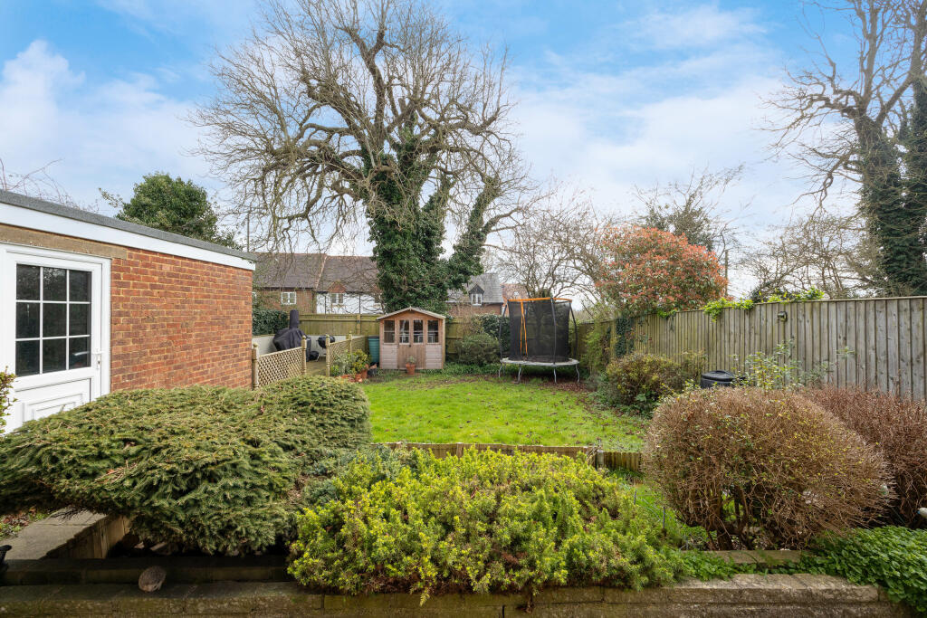 1 Barnet Way, HP22 5DN-37