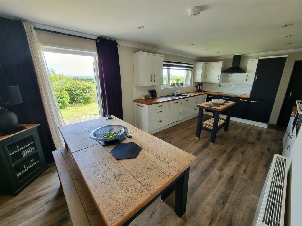 Kitchen &amp; dining.jpg