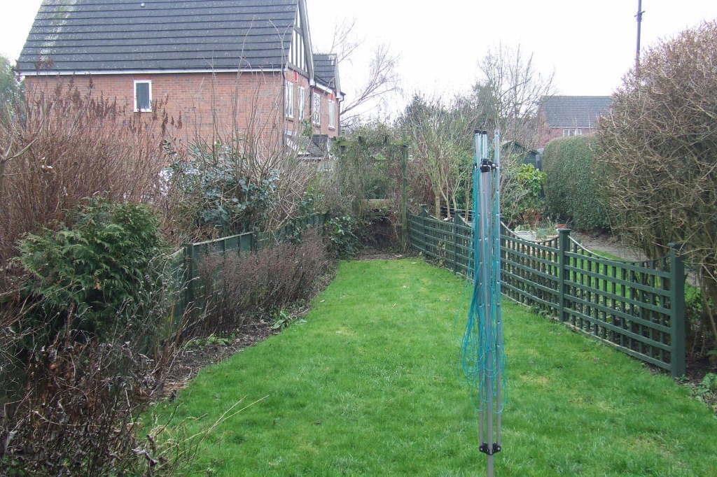 GARDEN TO REAR