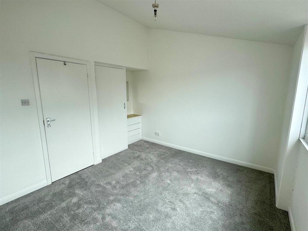 43 Pendragon Crescent Bedroom 1