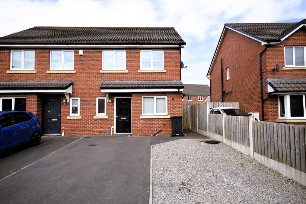 Two Bed House in Morton