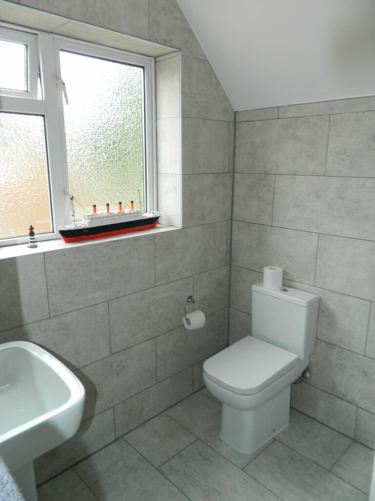 en-suite shower room