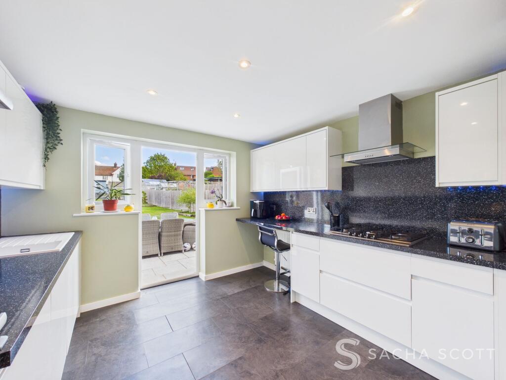 Kitchen / Breakfast Room