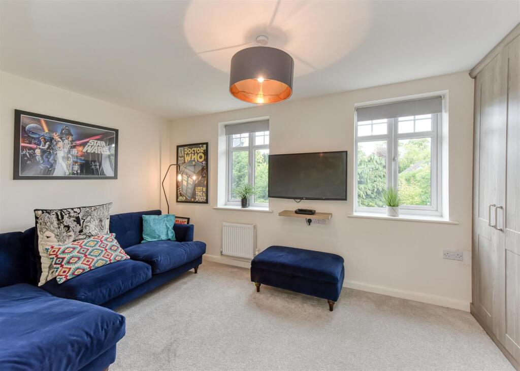61 Henry Fowler Drive-bed3.jpg