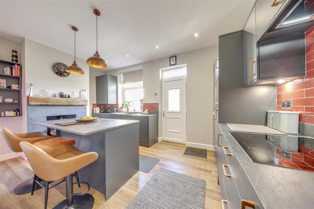 Breakfast / Kitchen Alt