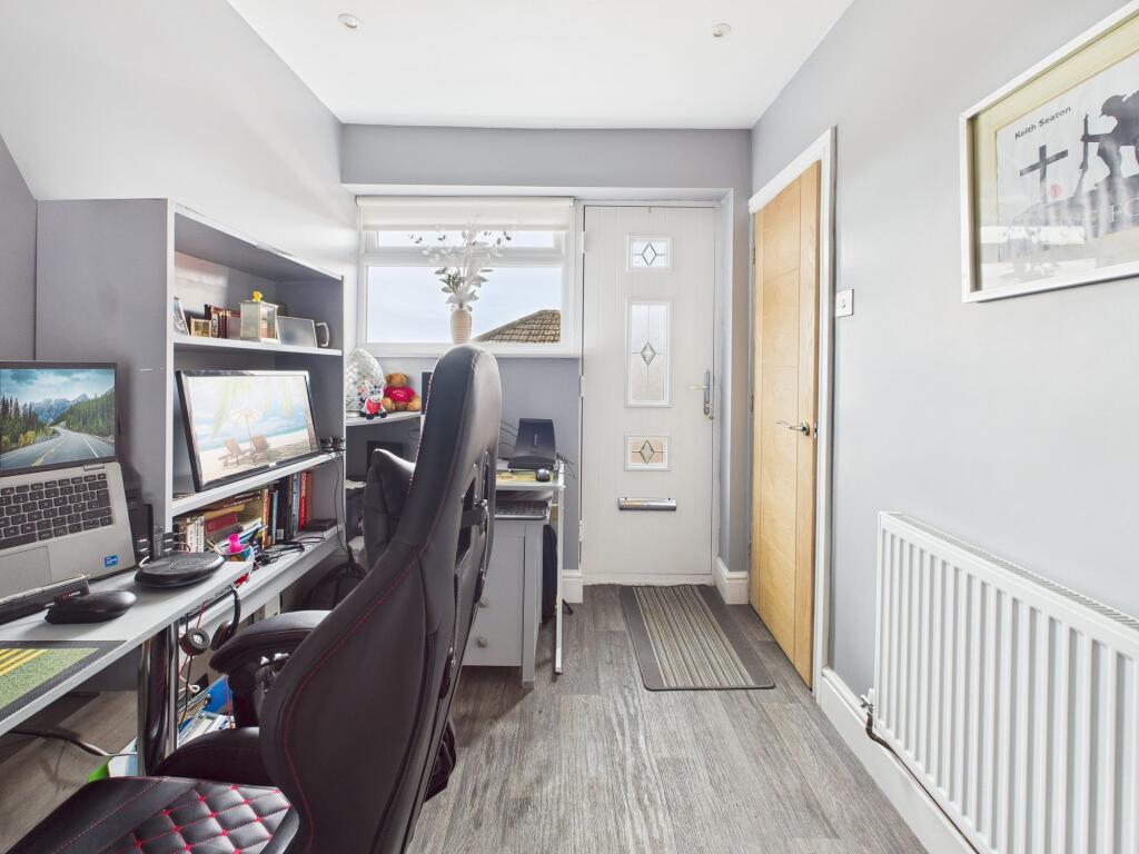Entrance Hallway/Office Space