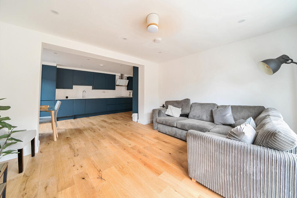 1320702-3-6875047...