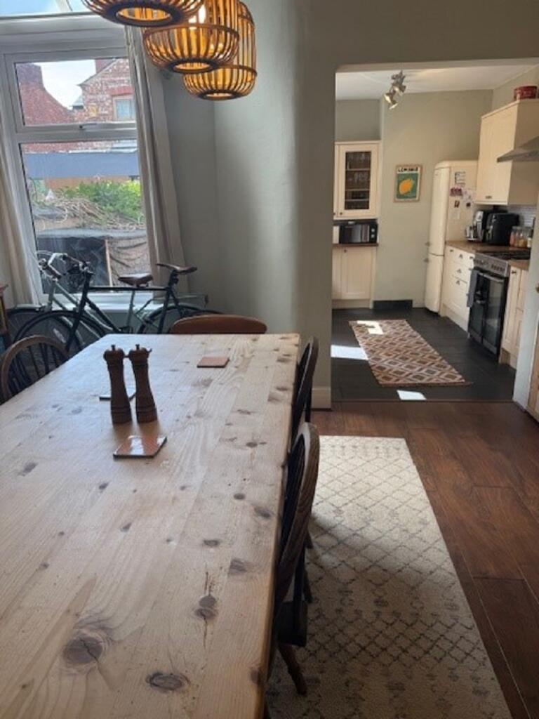 Reception 2 / Kitchen