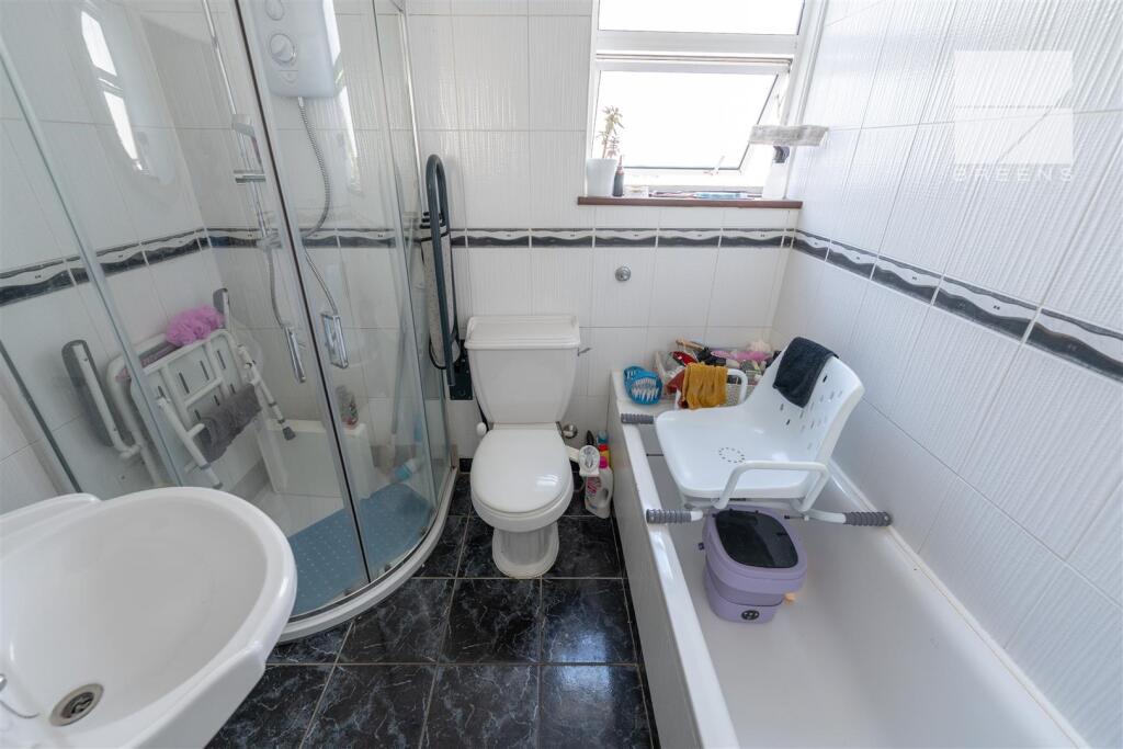 26 Leasownes Road_0026.jpg