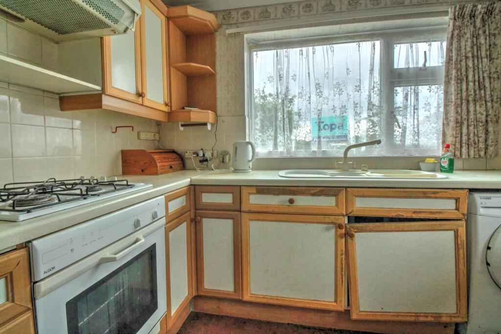 Built in oven and gas hob