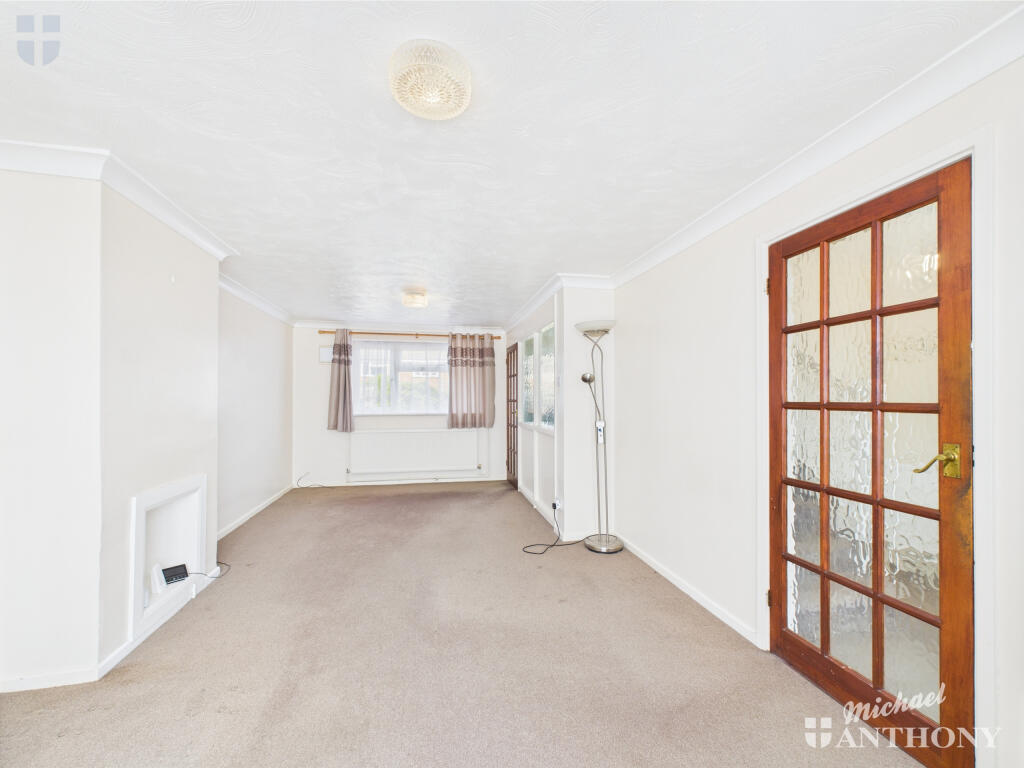 CAM03218G0-PR0665-STILL003