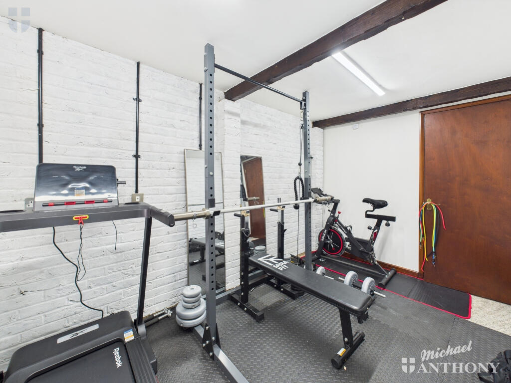 CAM03852G0-PR0218-STILL021