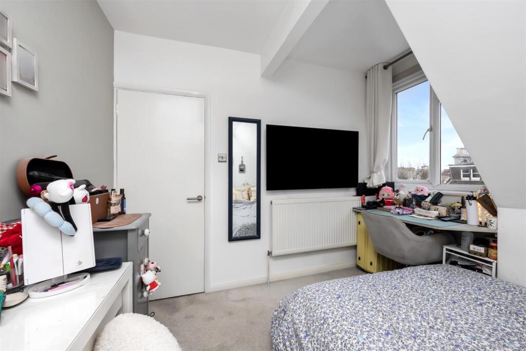 St Aubyns, 66, Flat 5-013.jpg