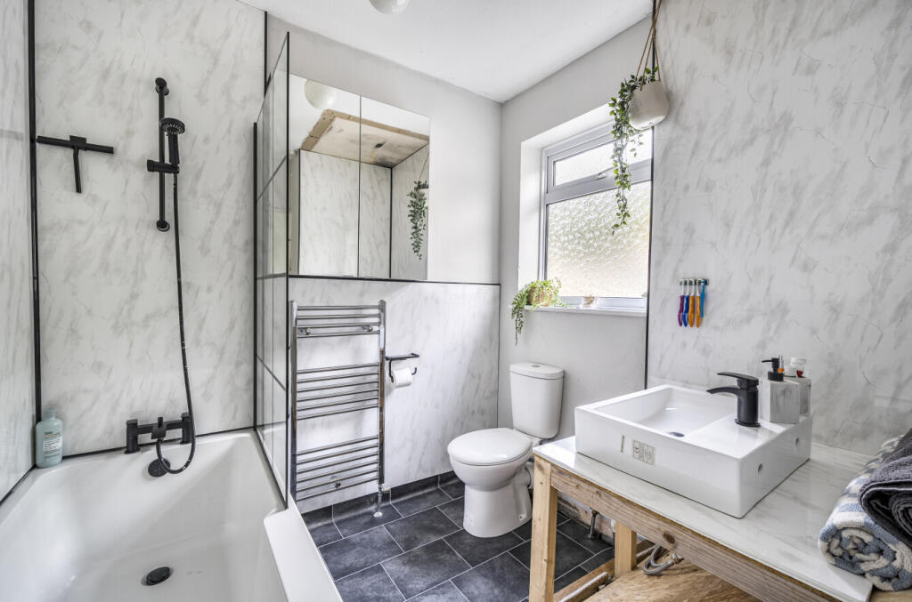 1362412-5-68e56a9...