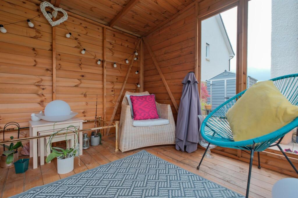 012-3 Burnhead Gardens Carluke ML8 4QL.jpg