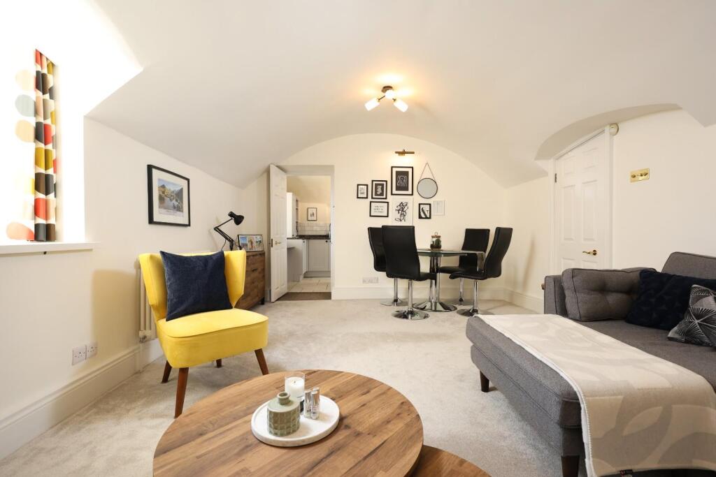 1 Cornwallis House 16.JPG