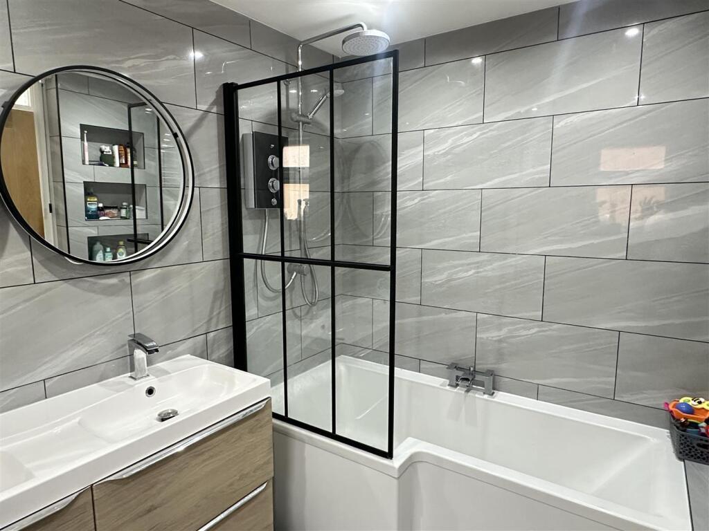 Bedroom One En-Suite