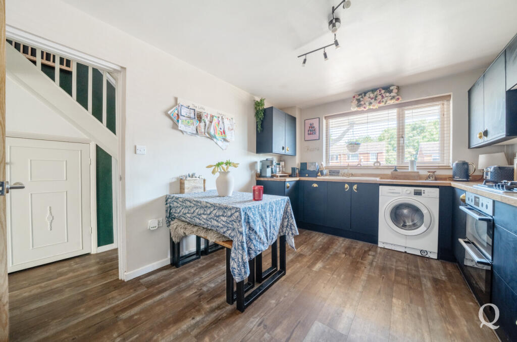 21bd84ea-f775-4da...