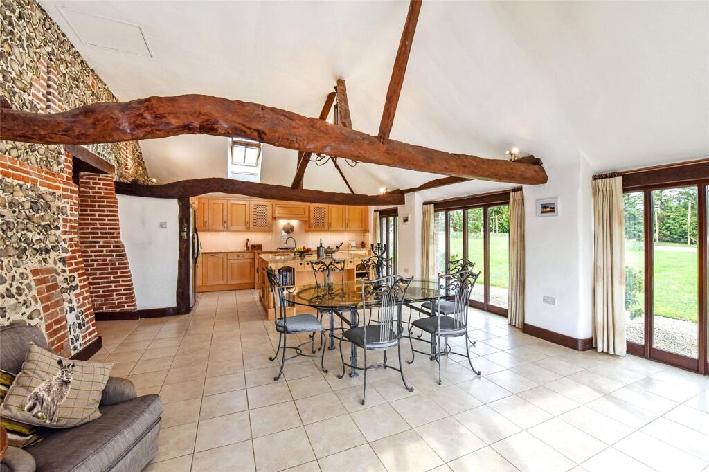 Living/Dining/Kitchn