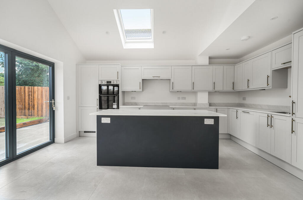 1383992-17-6925b6...