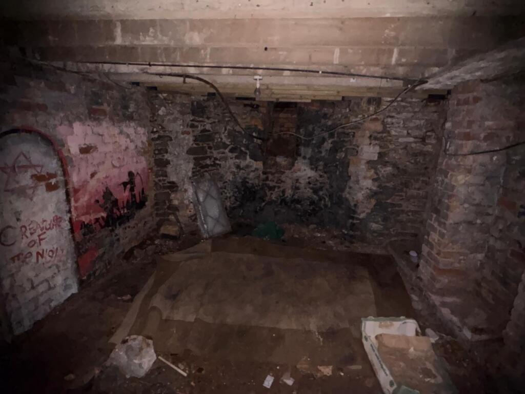 B2b8a2e3-9be3-4911-95c4-bbe97cf85cf2 T202509221148.jpg