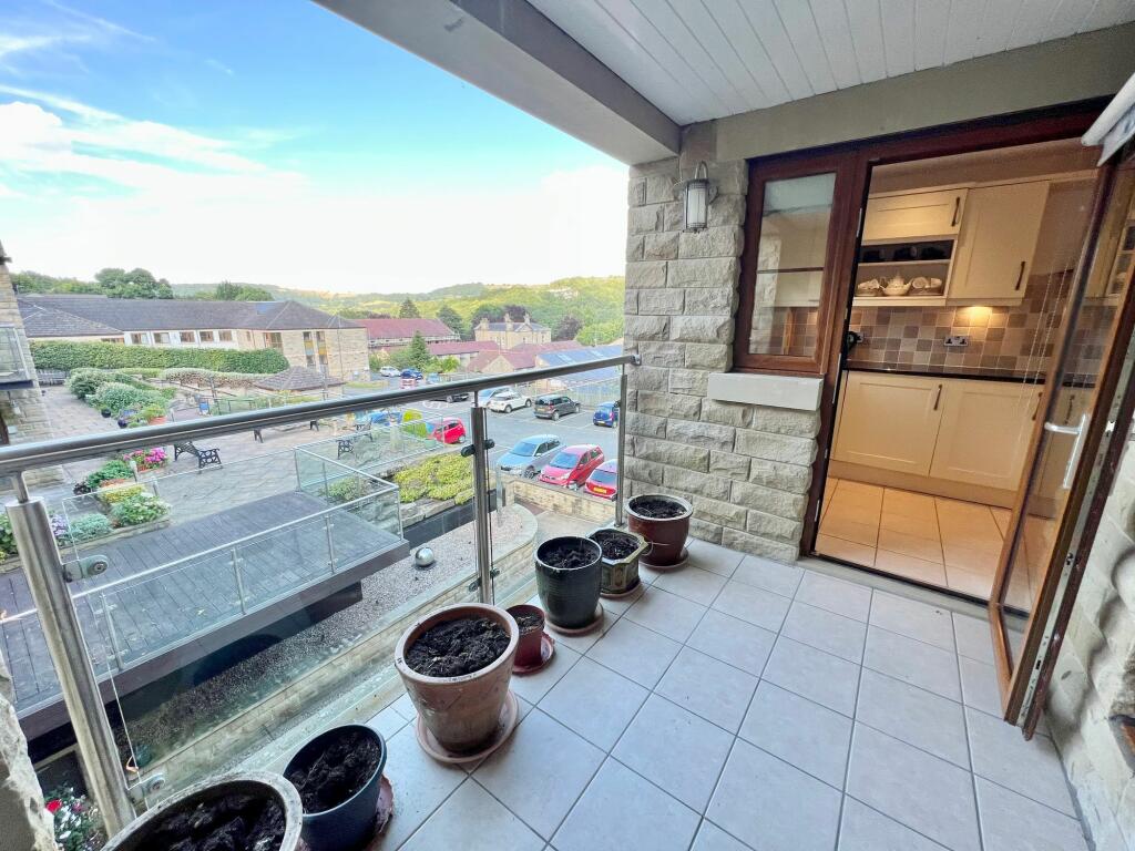 SHELTERED BALCONY