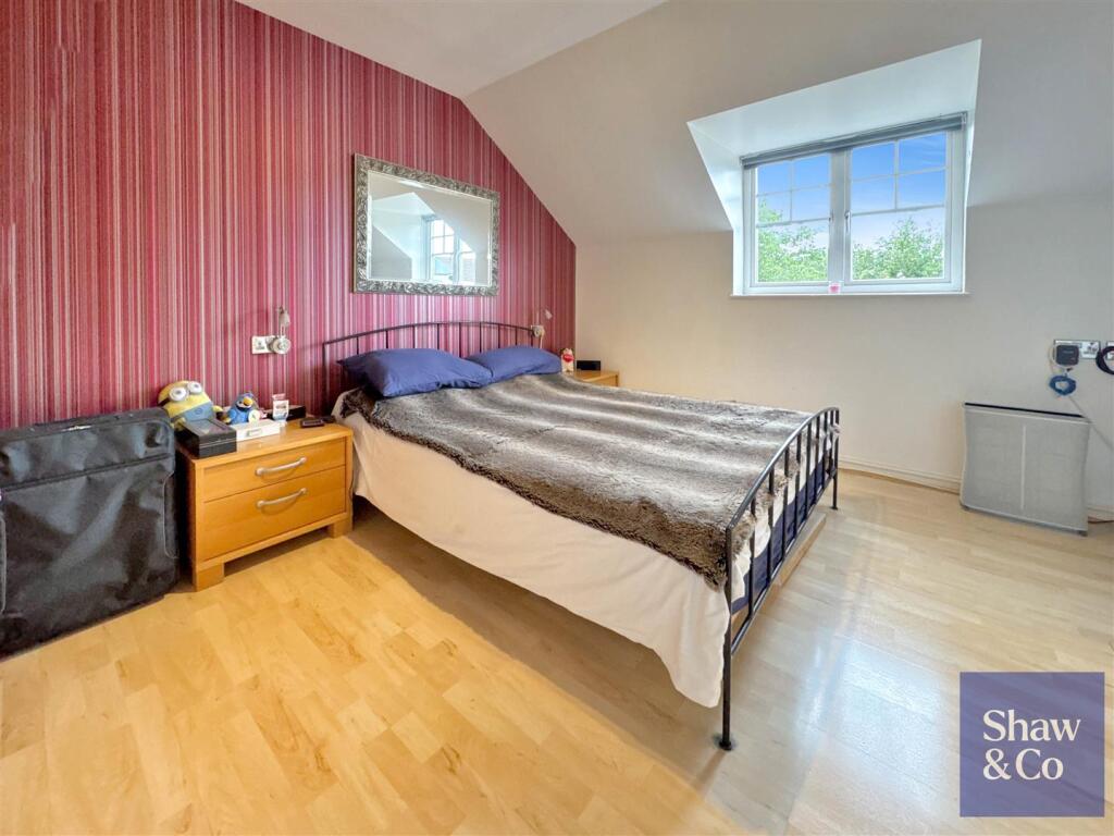 Bed 1.jpeg