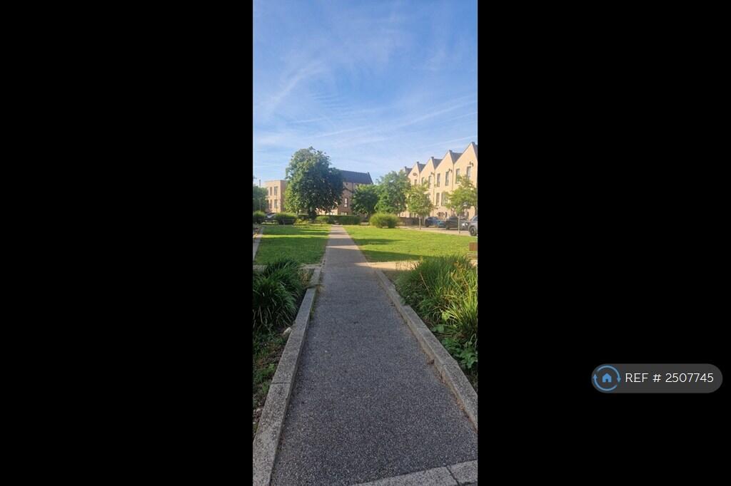 Neighbouring Park View-3