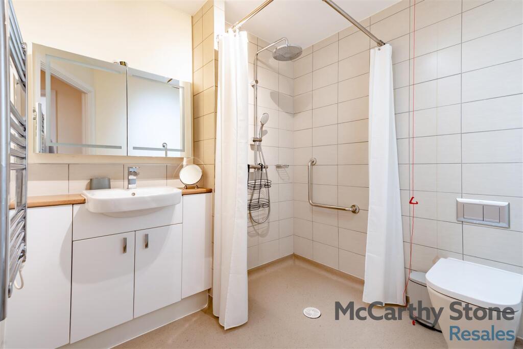8673628-interior16.jpg