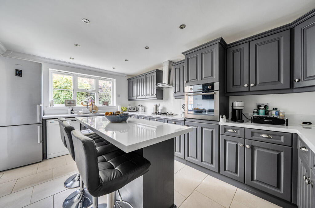 1353755-21-68d17d...