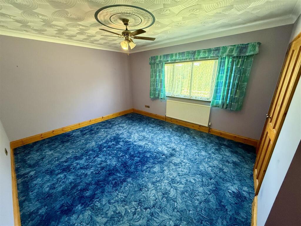 Bedroom 1 - Rear Double
