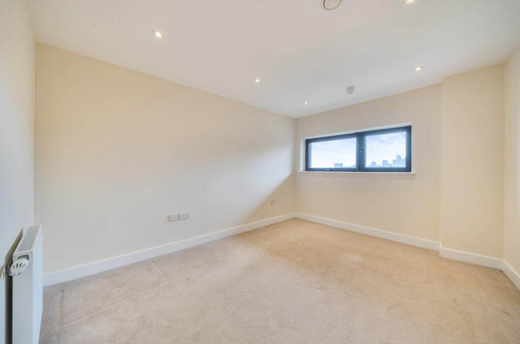 1354436-11-68c422...