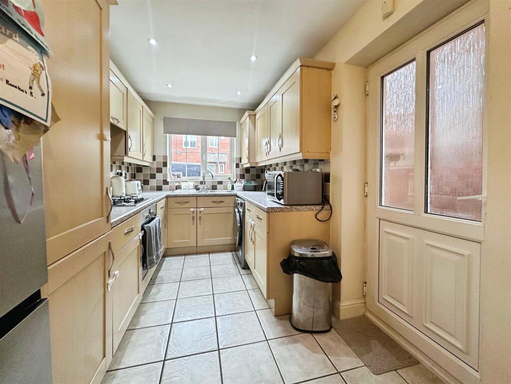 8af3b45f--45F9-BB52-E2D3E94FB427-62512-000014DE648